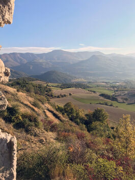 Vue de l'église paroissiale Saint-Thomas-Saint-Restitut. ©EB Vue de l'église paroissiale Saint-Thomas-Saint-Restitut. ©EB
